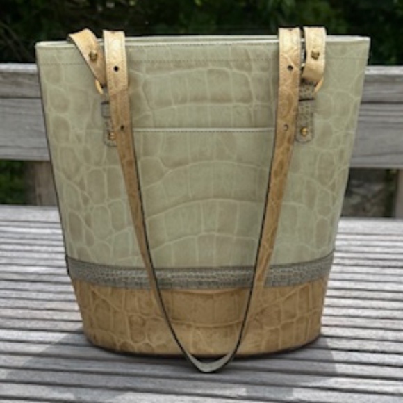 Brahmin Vintage Bucket Bag - Picture 3 of 11